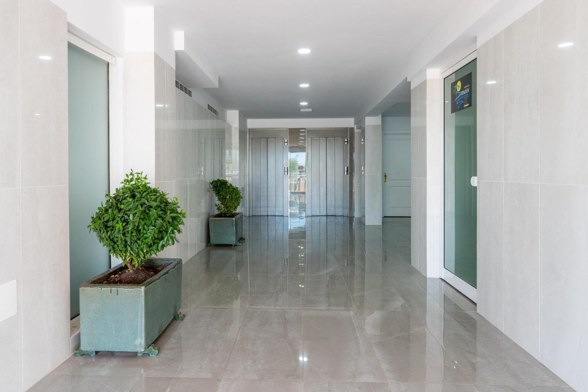 Apartamentos Borinquen プラヤ・デ・ラス・アメリカス エクステリア 写真