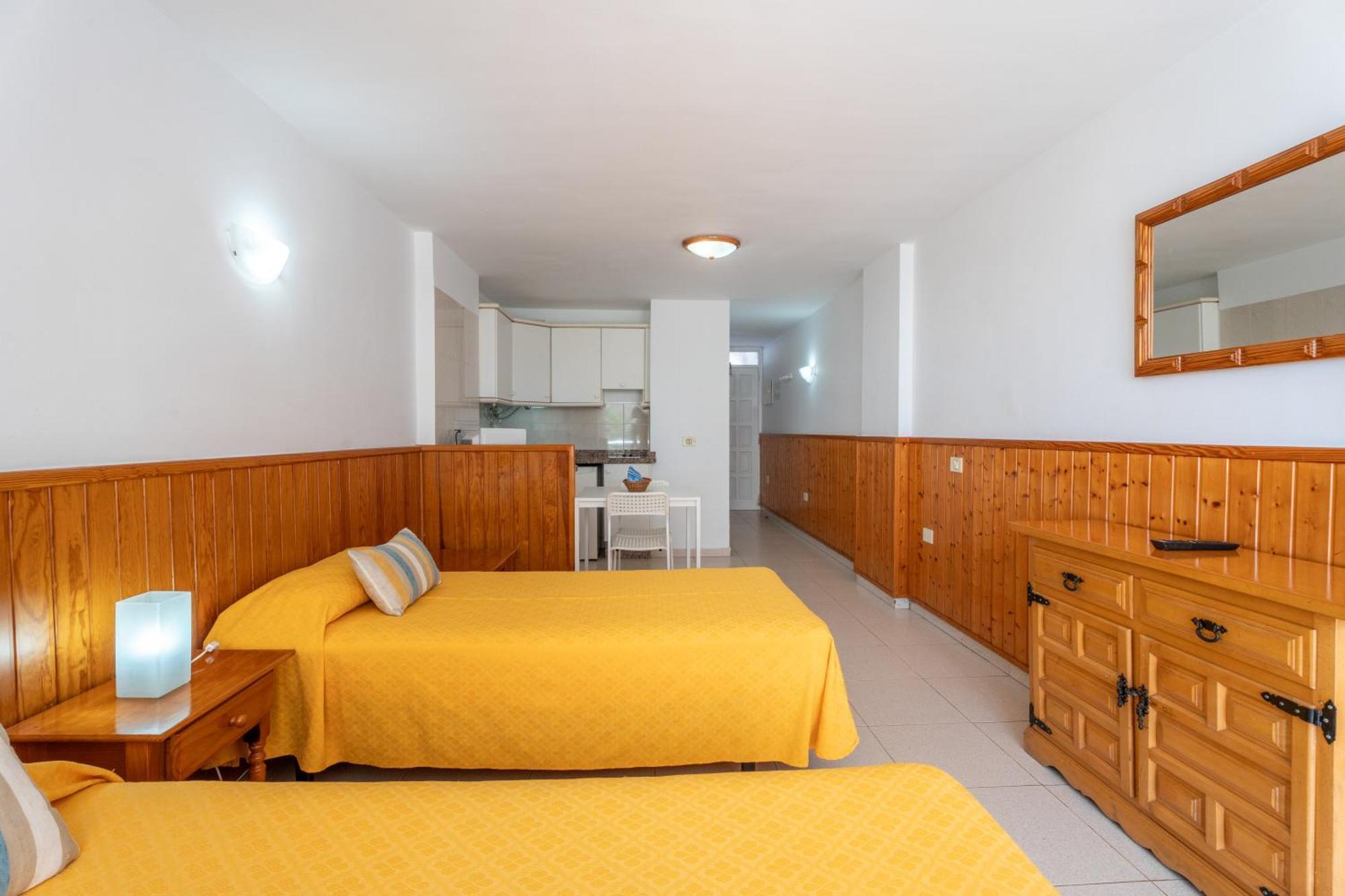 Apartamentos Borinquen プラヤ・デ・ラス・アメリカス エクステリア 写真