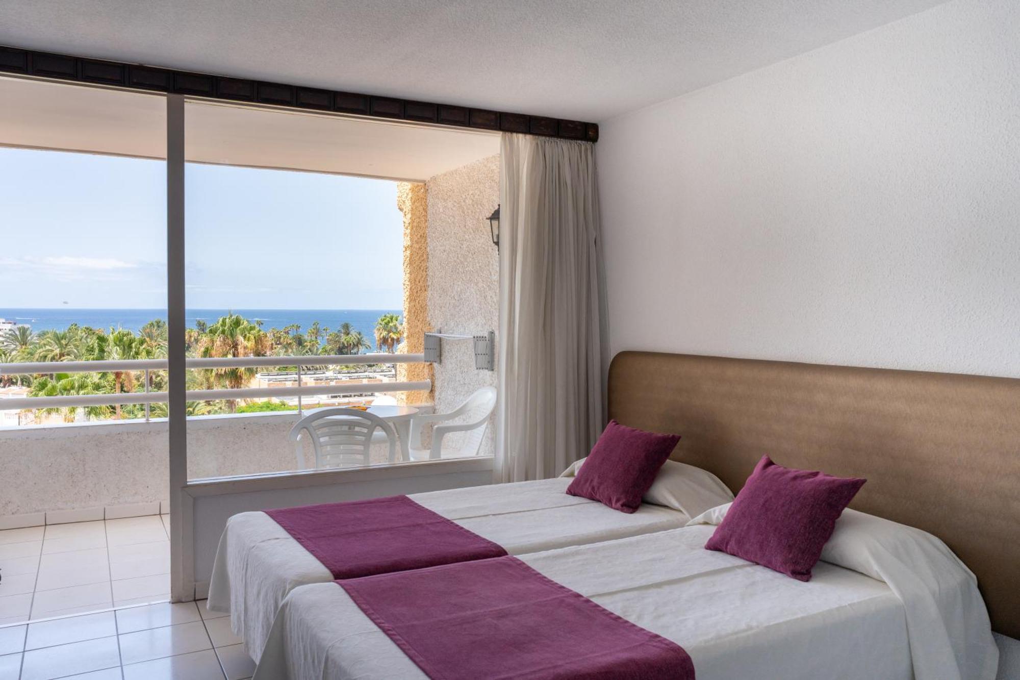Apartamentos Borinquen プラヤ・デ・ラス・アメリカス エクステリア 写真