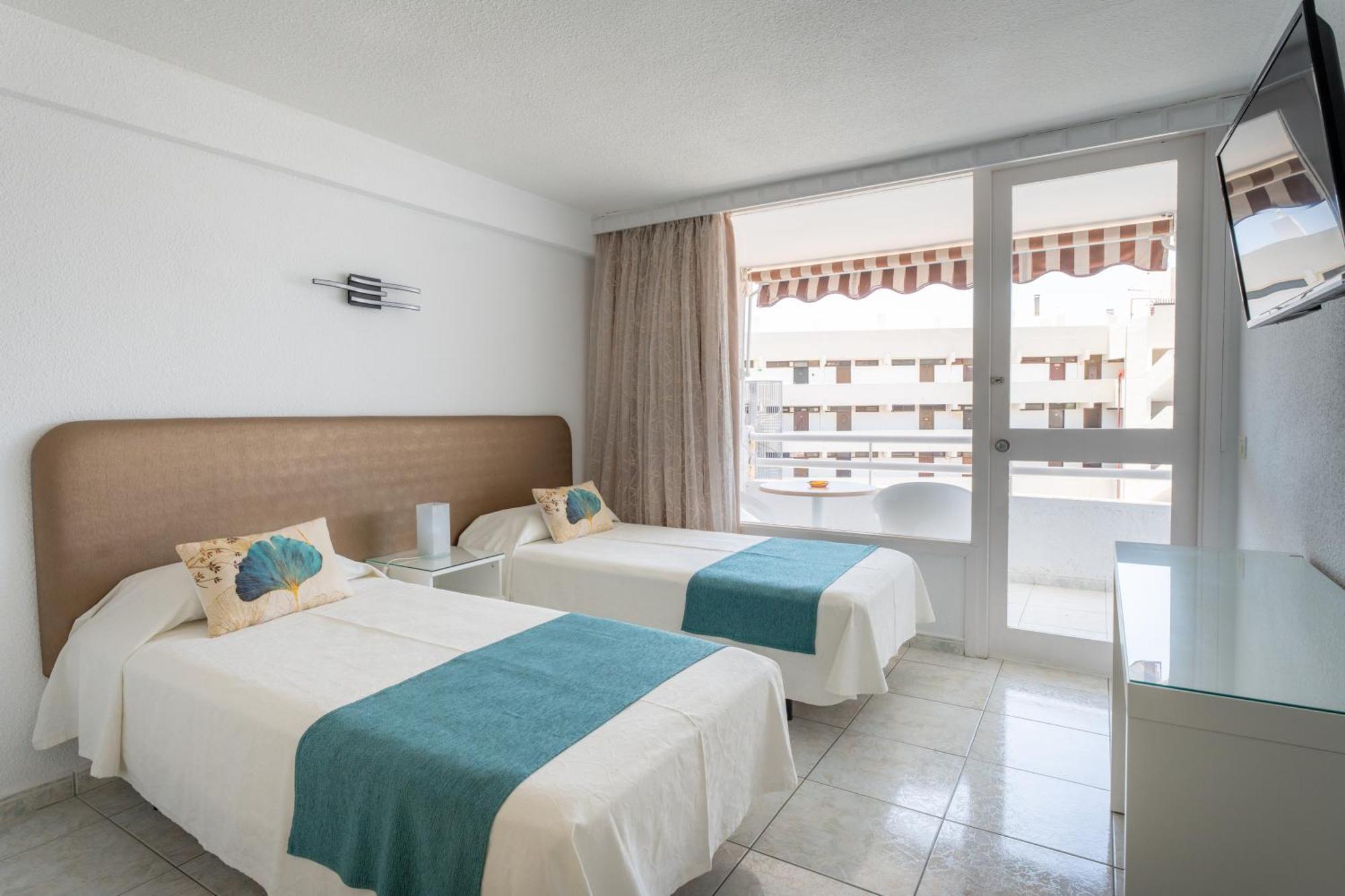 Apartamentos Borinquen プラヤ・デ・ラス・アメリカス エクステリア 写真