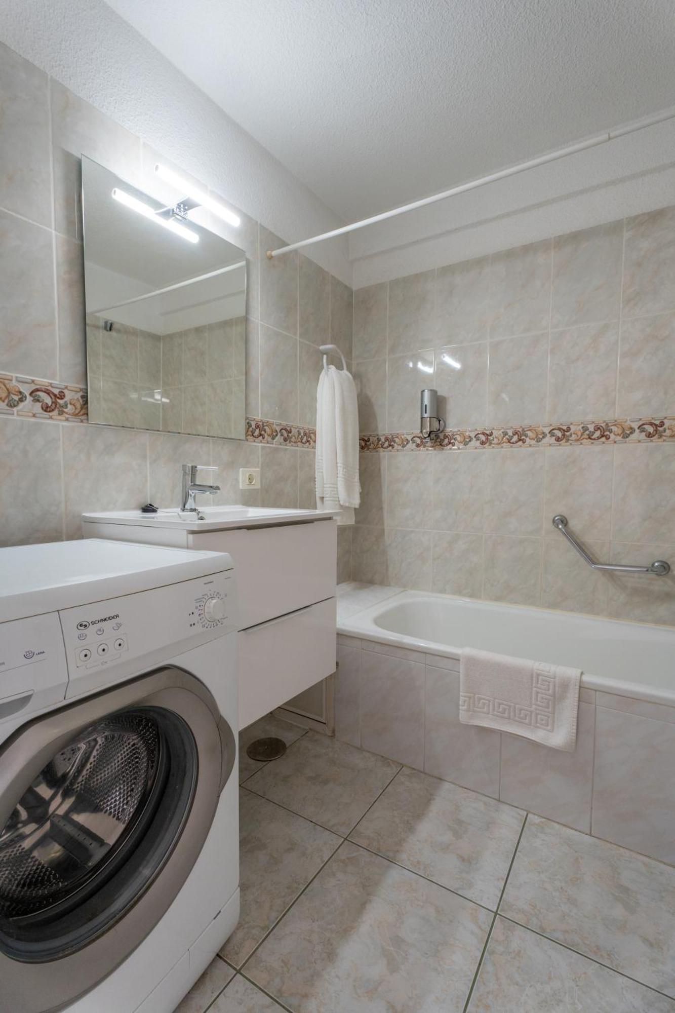 Apartamentos Borinquen プラヤ・デ・ラス・アメリカス エクステリア 写真