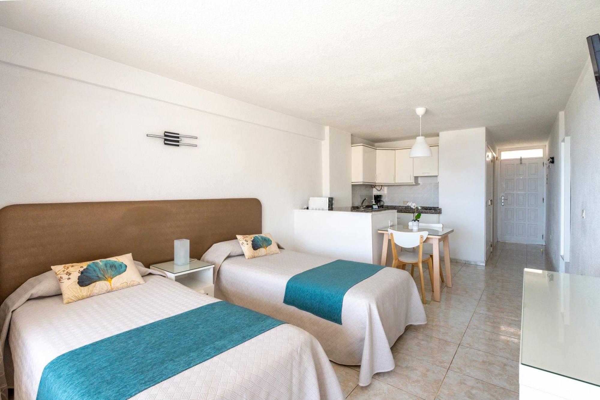 Apartamentos Borinquen プラヤ・デ・ラス・アメリカス エクステリア 写真
