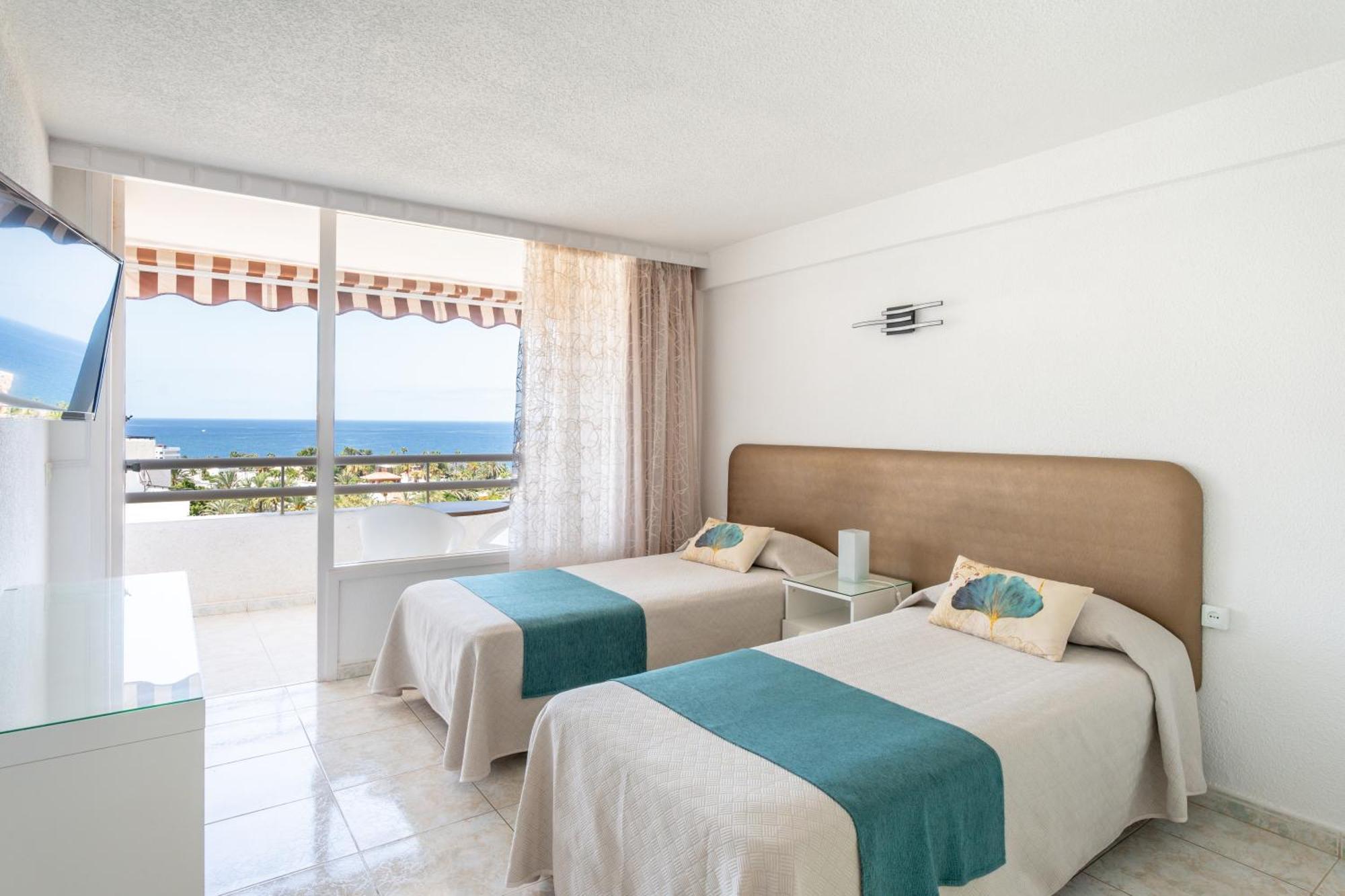 Apartamentos Borinquen プラヤ・デ・ラス・アメリカス エクステリア 写真
