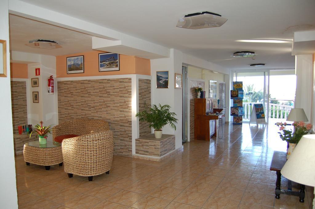 Apartamentos Borinquen プラヤ・デ・ラス・アメリカス エクステリア 写真