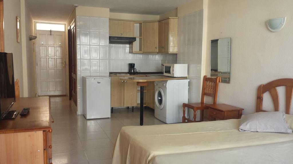 Apartamentos Borinquen プラヤ・デ・ラス・アメリカス エクステリア 写真